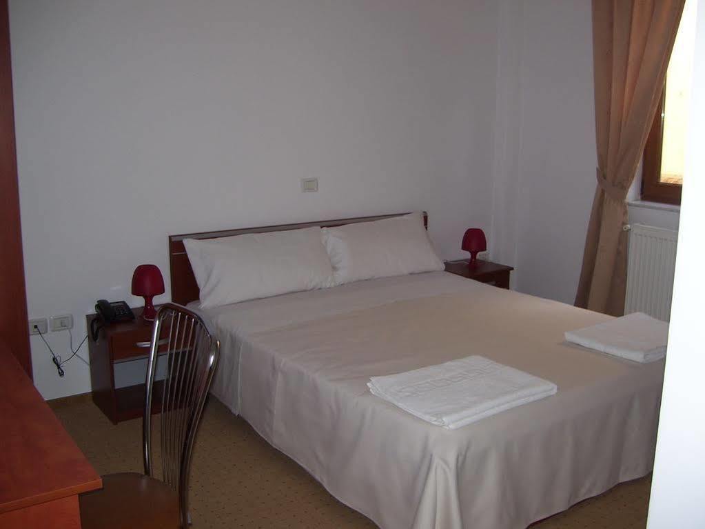 Hotel Vila Veneto تيميشورا المظهر الخارجي الصورة